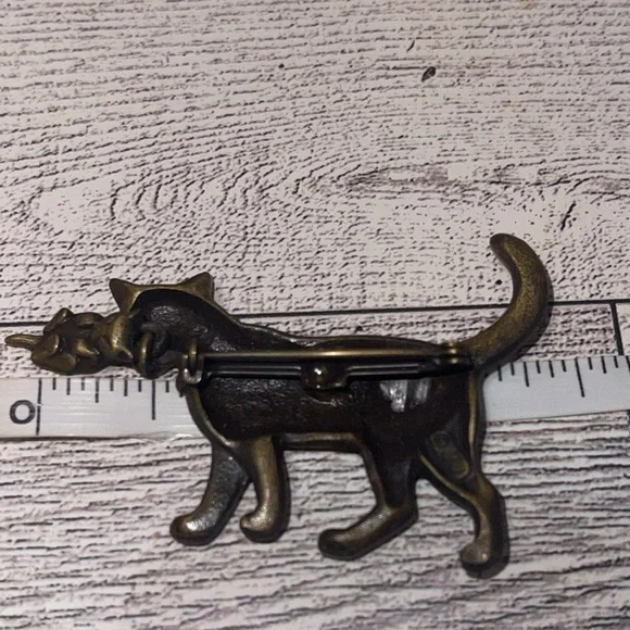 Signed Brass Tone JJ Cat with dangle Kitty brooch pin - Picture 4 of 6